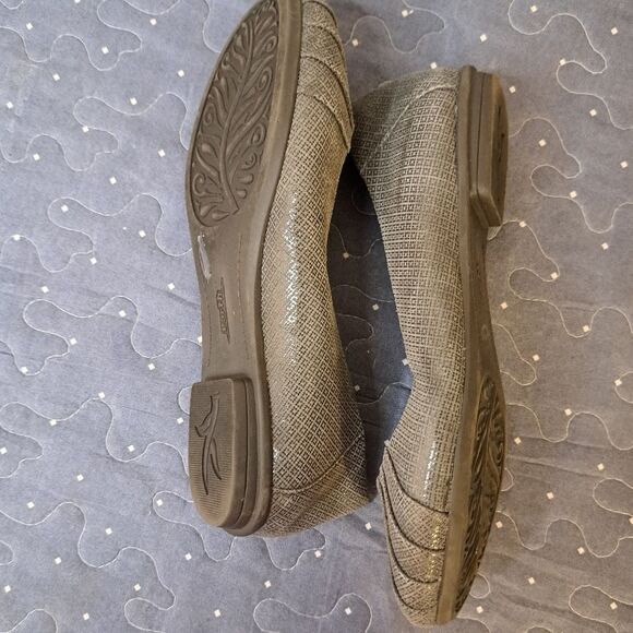 Earth flat shoes size 5B - Picture 2 of 6